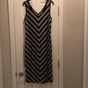 Double v neck chevron dress